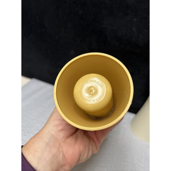 Vintage Tupperware Oil/Vinegar Cruet - Harvest Gold & Almond - Picture 3 of 7